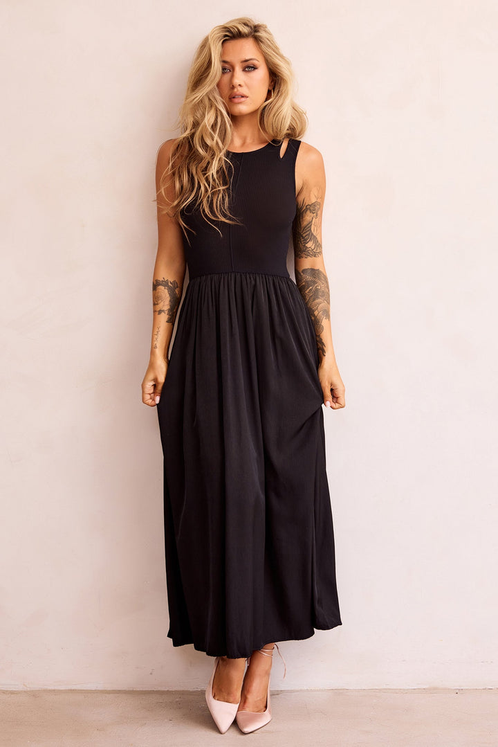 Just Looking Maxi Dress - Black