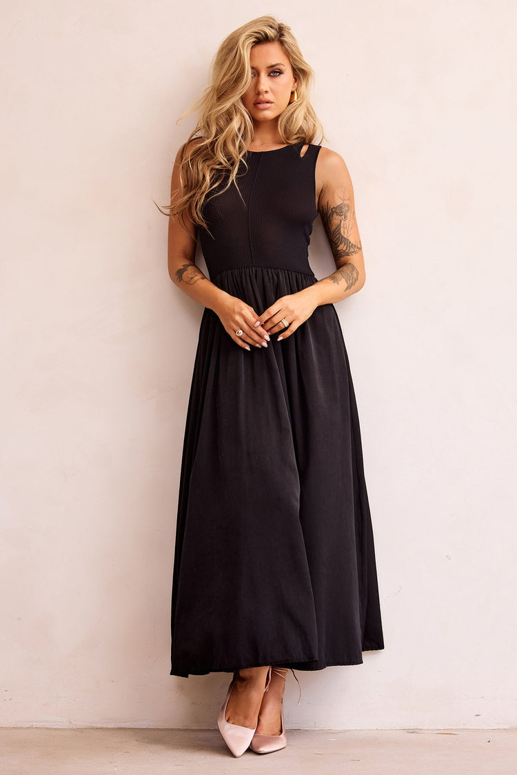 Just Looking Maxi Dress - Black