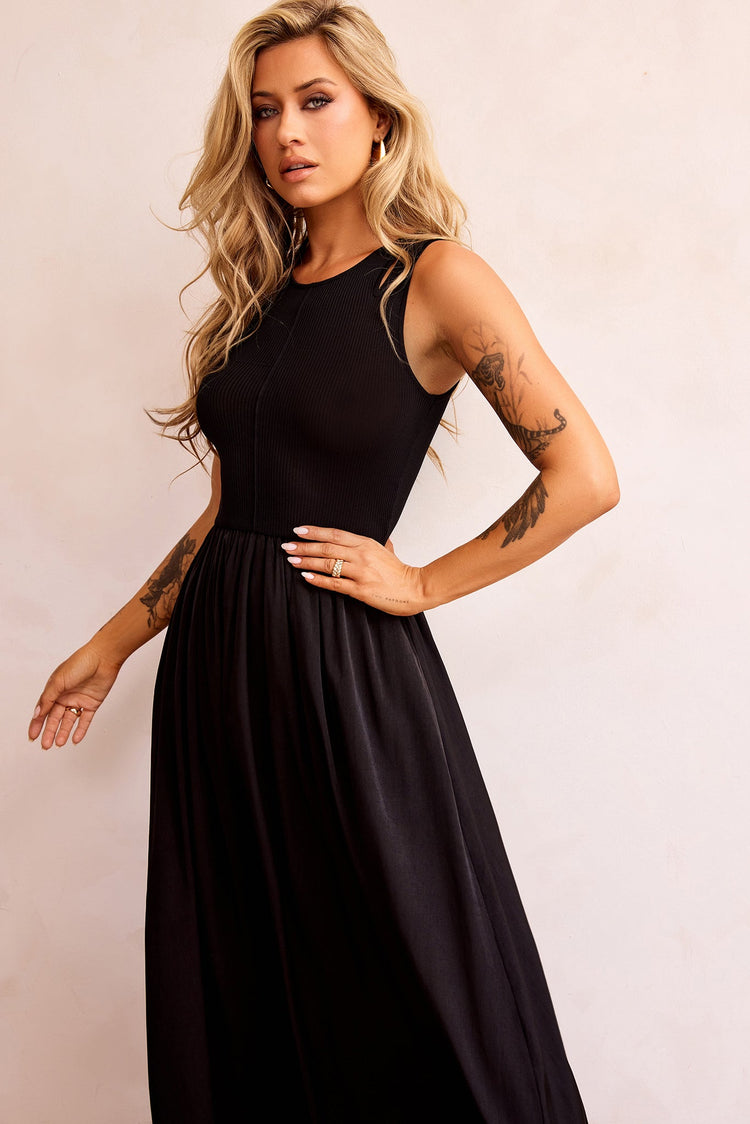 Just Looking Maxi Dress - Black